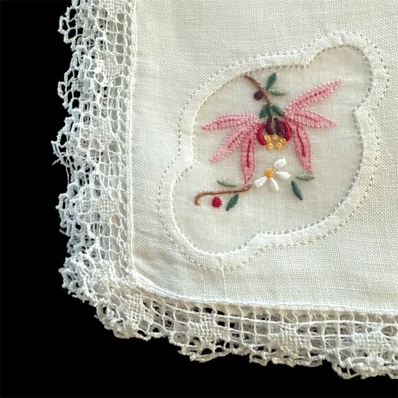 Set of 12 Madeira Linen Napkins White Lace Edge Shadow Appliqué Floral Vintage - Picture 2 of 4
